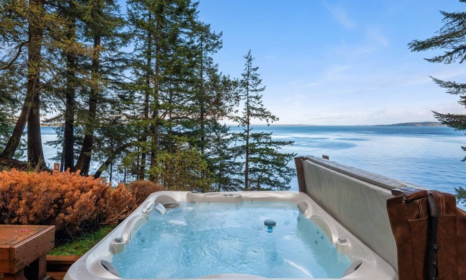 Olga House | Orcas Island, Aurora House #295