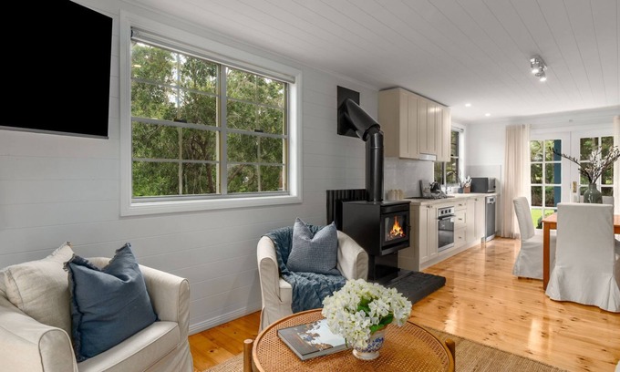 Alpine House | Orchard Cottage, Alpine, Southern Highlands
