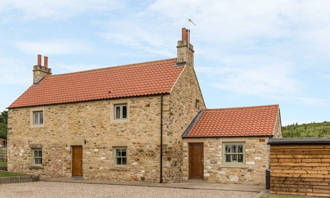 Durham Cottage | ORCHARD COTTAGE, pet friendly, character holiday cottage in Durham