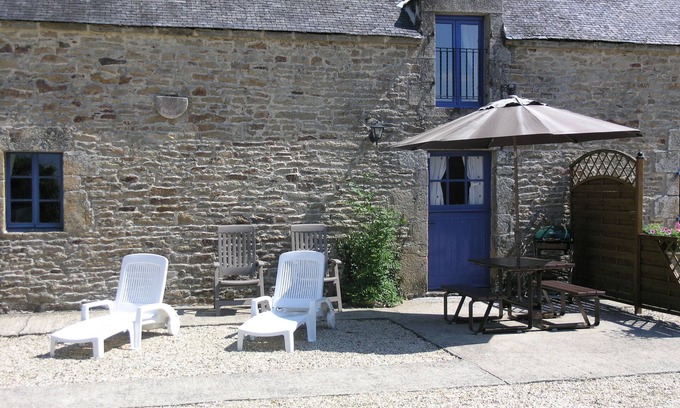 Camors Cottage | Orchard Cottage, sleeps 4 with Shared Heated Pool in Beautiful Rural Setting