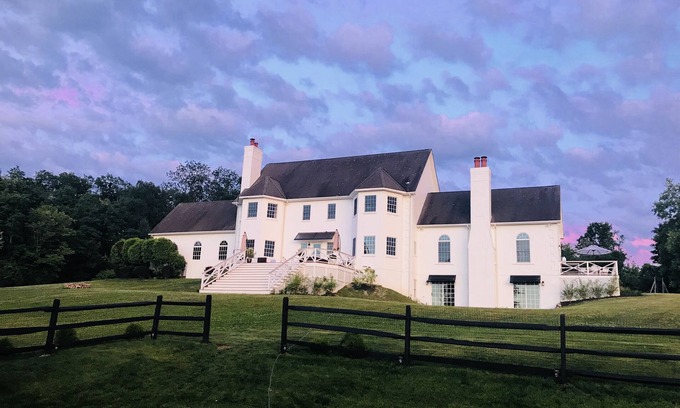 Town of Washington House | Orchard Hill - Large Family Estate