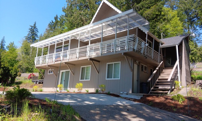 Agate House | Orchard Lane Retreat, A Peaceful Water View Getaway With Room For Everyone!