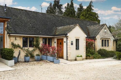Winchcombe House | Orchard Lea