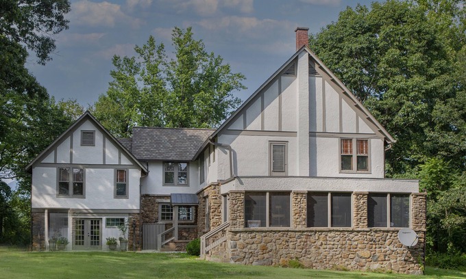 Roseland House | Orchard & Mountain Views, 5Mi Wintergreen, Gourmet Kitchen