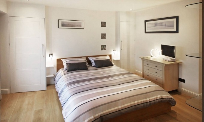 Hook Norton Apartment | Orchard Road Studio Apartment