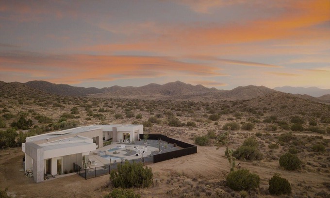 Yucca Valley House | Orchid by Fieldtrip | Architectural Estate w Pool, Spa, Game Room