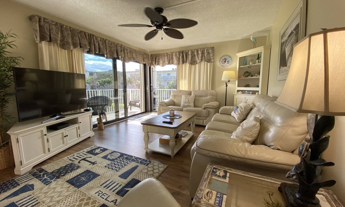 Central Beach Condo | Orchid Island, Florida - Direct Oceanfront, Private Beach & Pool Condo.