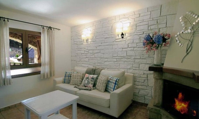 Belsierre Cottage | Ordesa Houses - Oak House