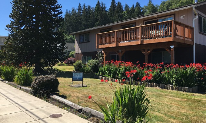 Garibaldi House | Oregon Coast Vacation Rental by the Sea