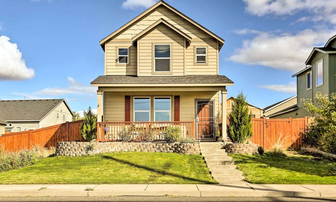 Redmond House | Oregon Home ~ 17 Mi to The Last Blockbuster!