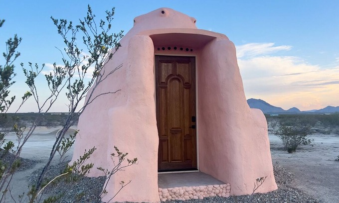 Alpine Cabin | Organic Earthen Desert Dome For Two -Sustainable Stay Under the Stars Terlingua
