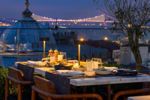 Cagaloglu Hotel | Orient Occident Hotel Istanbul, Autograph Collection