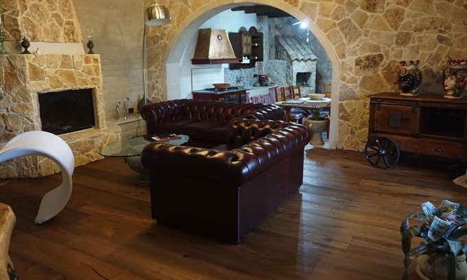 Rosolini House | Original Sicilian stone villa between Noto and Modica