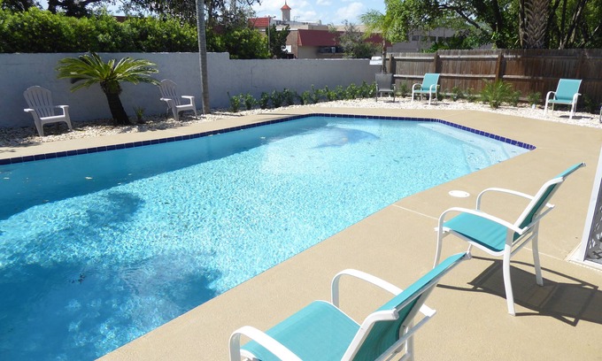 Altamonte Springs House | Orlando Area 4BR 2 Master Bedrooms 3B Pool Disney Universal Family pet friendly!