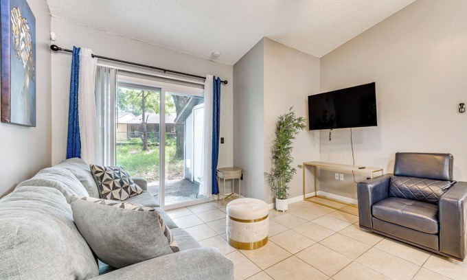 Hiawassee House | Orlando Home w/ Backyard: 24 Mi to Disney Parks!