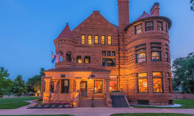 Pueblo House | Orman Mansion - Pueblo's Most Luxurious Stay
