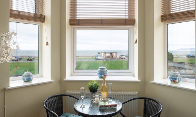 Llanfairfechan Cottage | Orme View - Two Bedroom Cottage, Sleeps 4
