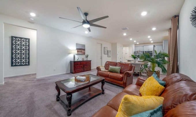 Casas Adobes Apartment | Oro Valley House (Mohammed)