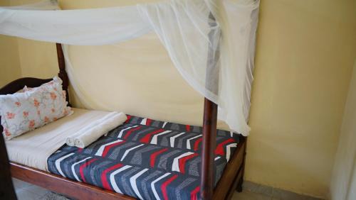 Kibale House | Orucuba Gardens & Campsite