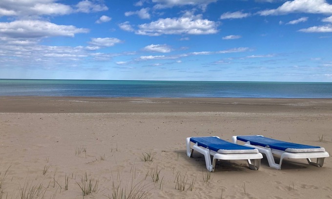 Greenbush Cottage | Oscoda area - relax and enjoy family time on a Lake Huron sugar sand beach