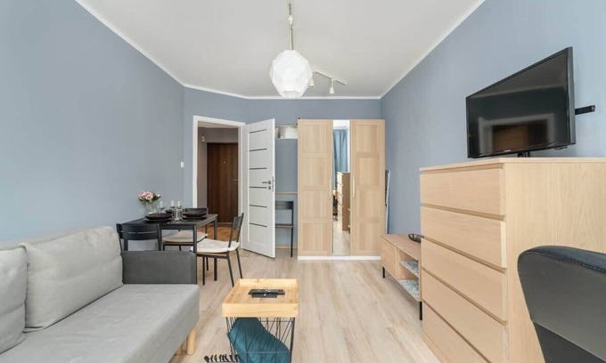 Stare Miasto District Apartment | Osiedle Kosmonautów 15 | Bright Apartment | WiFi