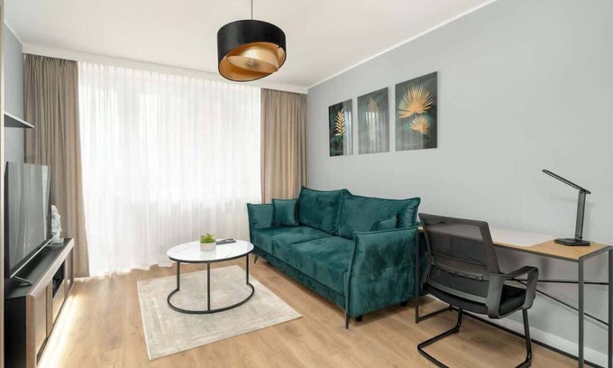 Nowe Miasto Apartment | Osiedle Tysiąclecia 70 | Apartment for 6 | Malta