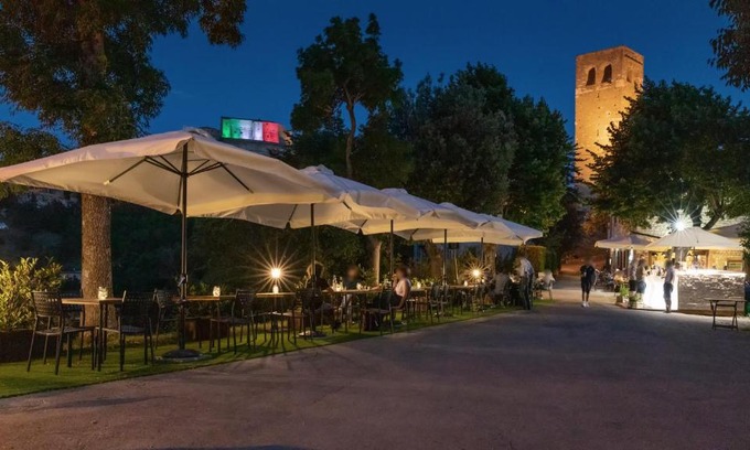 San Leo House | Osteria Belvedere