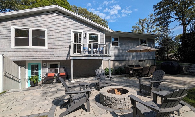 Osterville House | Osterville - close to town & beach, AC, beach pass