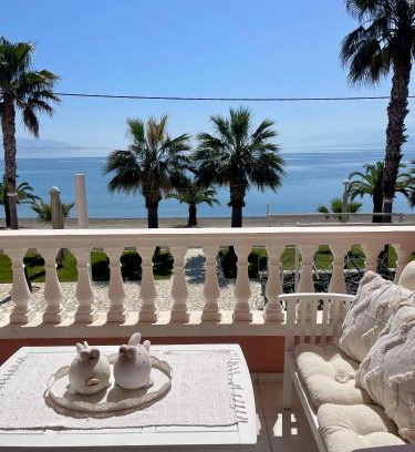 Chiliadou Apartment | Ostraco Suite 1