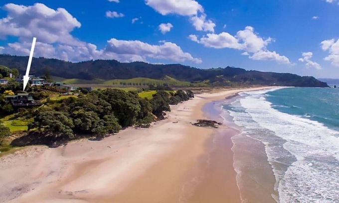 Opito Bay House | Otama Beachfront - the beach at your door