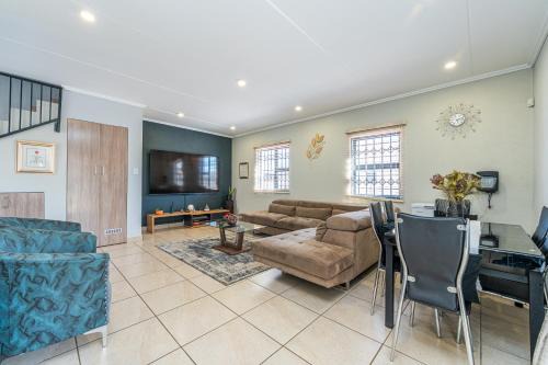 Greater Johannesburg Metropolitan Area House | Otis Guest House
