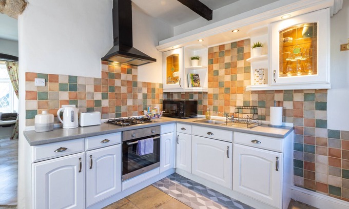 Otley House | Otley Cottage with Free Parking!