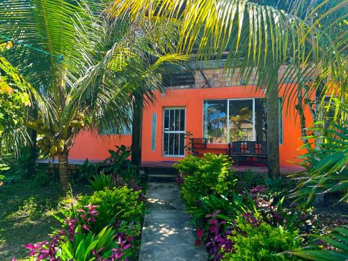 San Juan Bautista Bed & Breakfast | Otorongo Guest House