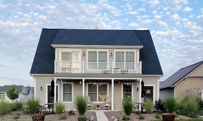 Ottawa House | Ottawa Farm House | 1 Bed, 1 Bath
