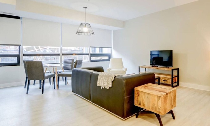 Byward Market - Parliament Hill Apartment | Ottawa - The Met Studio