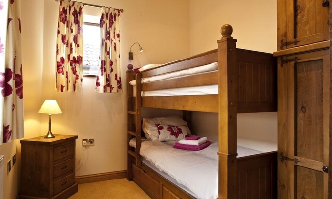 Woodmansey Cottage | Otter Cottage Sleeps 4 (2 Bedrooms)