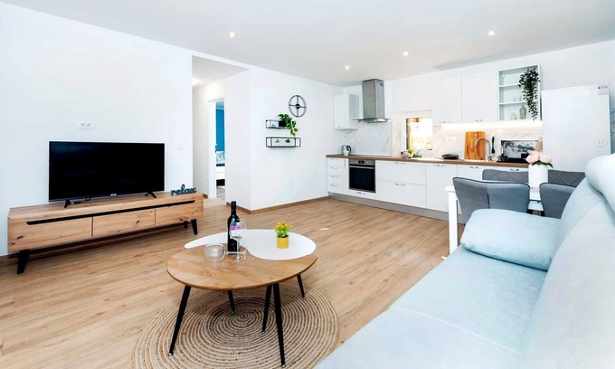 Rovinj Apartment | OTTO - Sea view Apartment with Parking