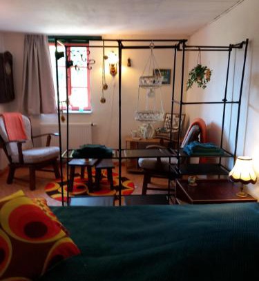 Euscheid Hotel | OUDenTEAK