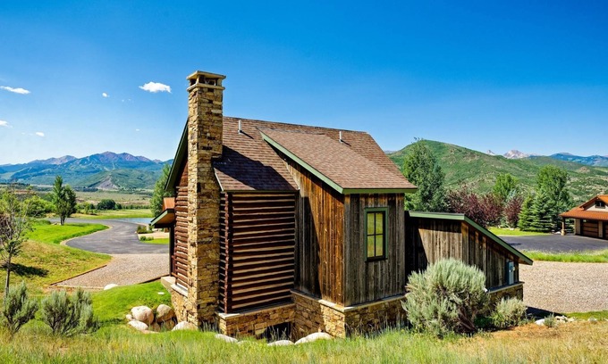 Snowmass Village House | Our Cozy Quintessential Cabin Near Aspen and Snowmass! Wood Stove, Gorgeous Views, Garage