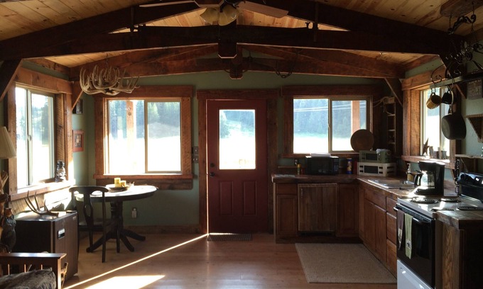Clarkia Cabin | Our family friendly piece of paradise has everything to offer the outdoorsman.