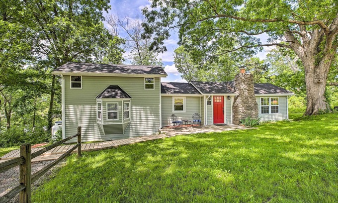 Harrodsburg House | ‘Our Lakeside Retreat’ w/Deck on Lake Herrington!