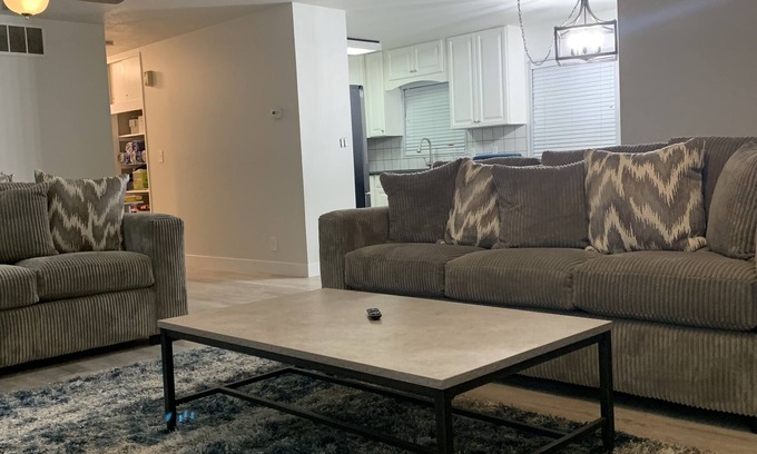 Gem County House | Our little Gem, remodeled and new everything. Close to down town.