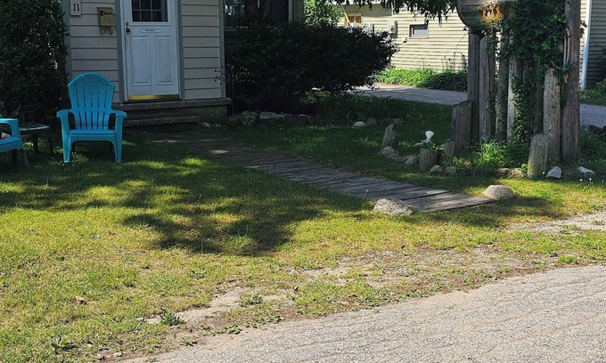 Ludington Cottage | Our Parkview Cottage - 1 block from Stearns Beach Ludington