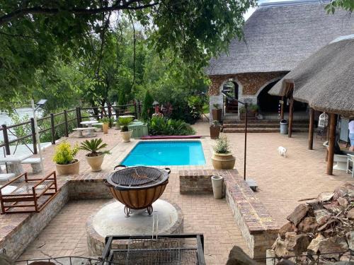 Vredefort Cabin | Out of Africa on Vaal