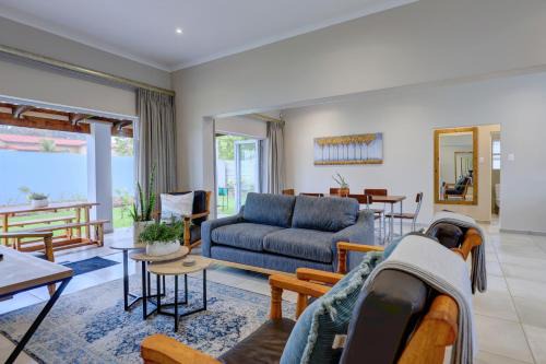 George Cabin | Out of Bounds Self-Catering Lodge