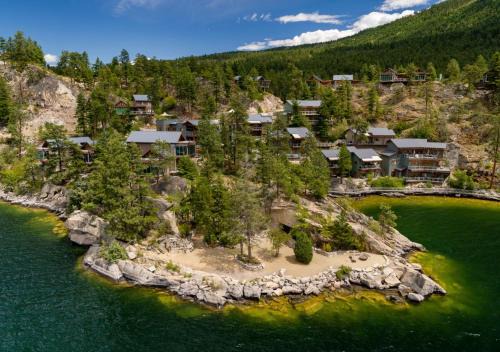 Vernon House | Outback Lakeside Vacation Homes