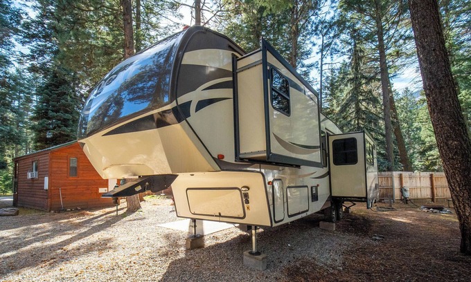 Bayfield House | Outdoor Glamping Fully Setup RV #27