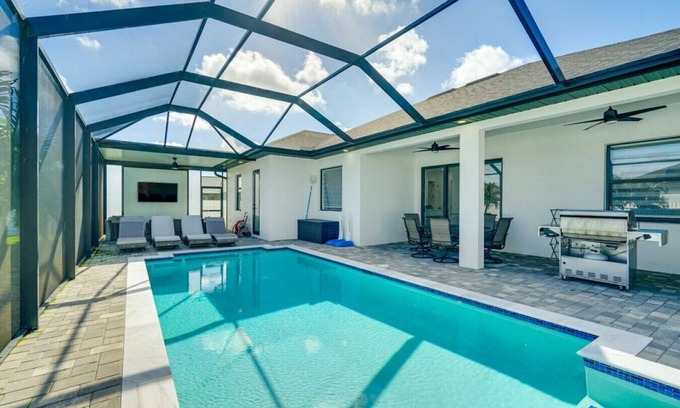 Diplomat Apartment | Outdoor Kitchenc Gameroom Pool King Suite