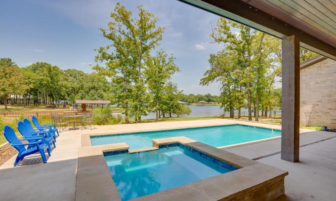 Malakoff House | Outdoor Oasis Family Malakoff Gem on Cedar Creek!