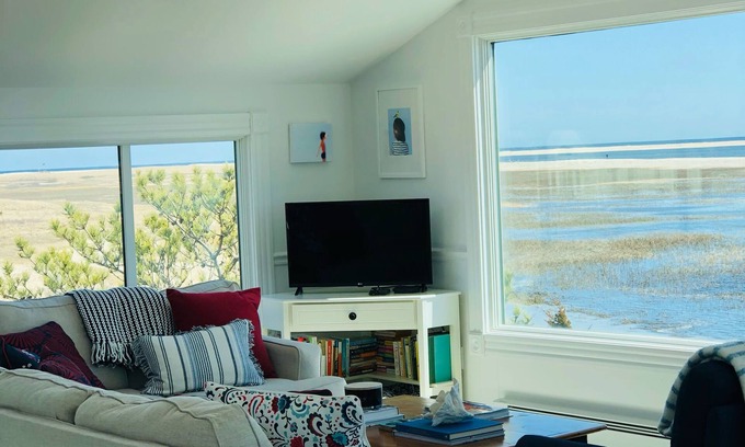 Chatham Condo | Outermost Waterfront Chatham Home w/Wraparound Views